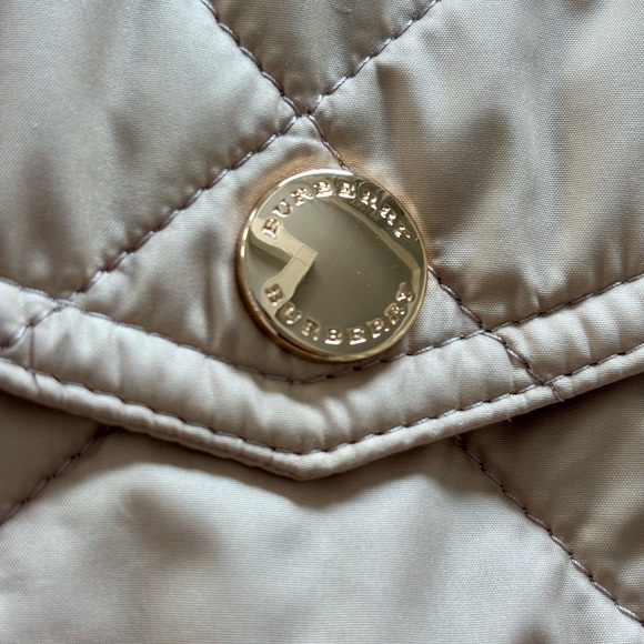 Burberry Westbridge Quilted Jacket- Small - Picture 8 of 8